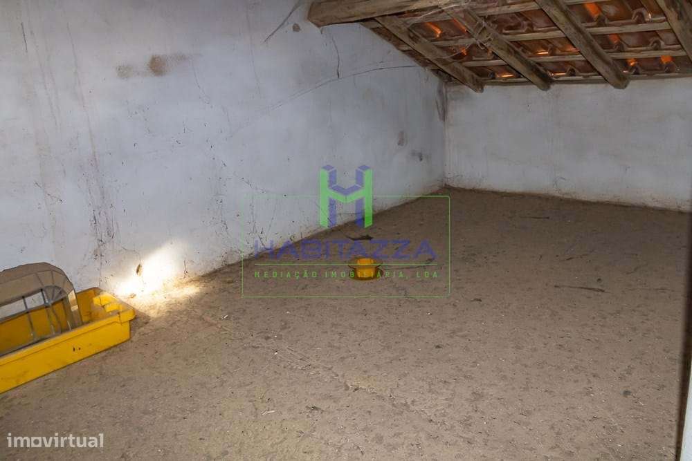 Moradia T2, com anexos e bom quintal, no coração da Praia da Luz-24