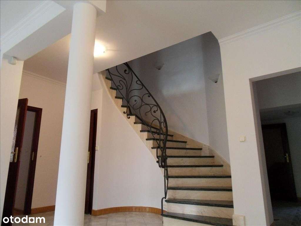 Dom 450 m2 otoczony starodrzewiem-6