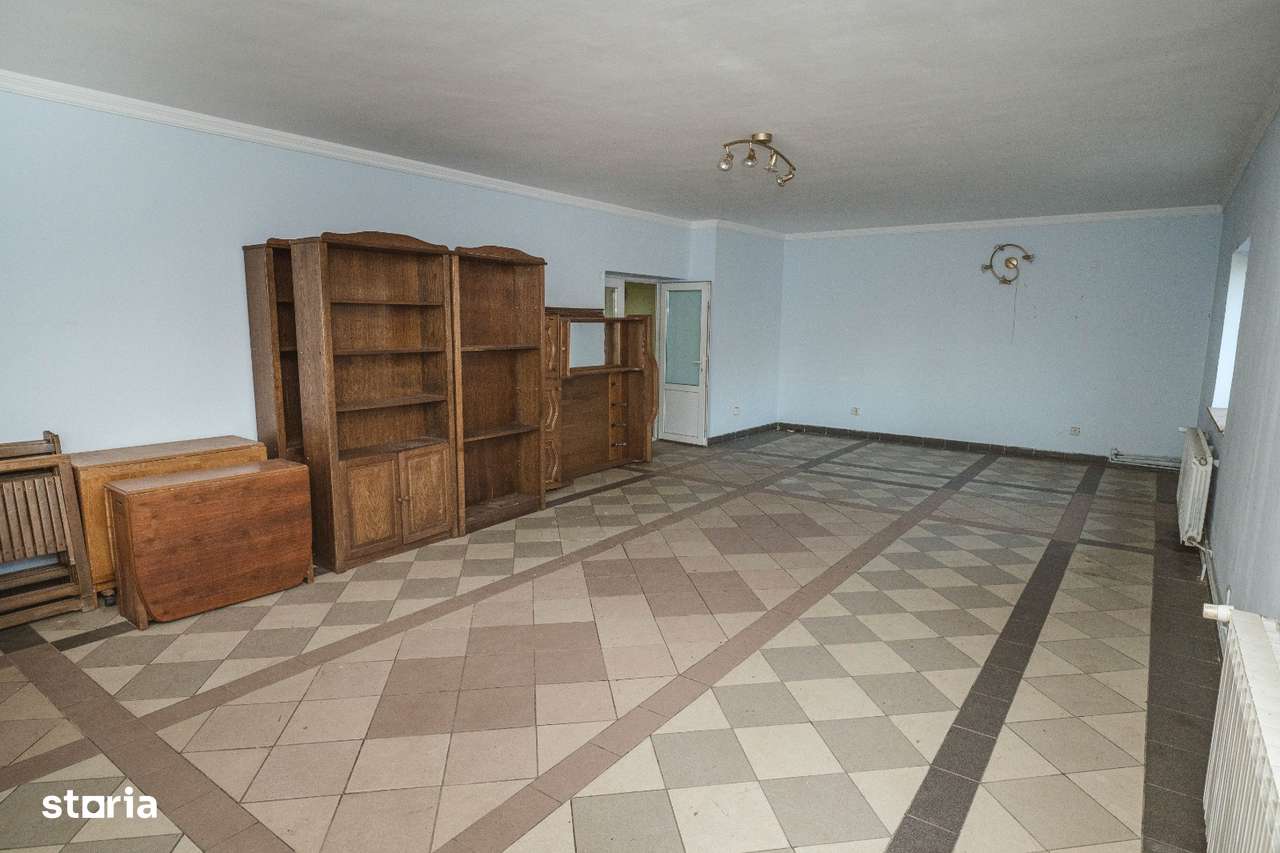 Oportunitate Exclusivă de Investiție în Câmpina Vila 12+ camere 750 mp-10