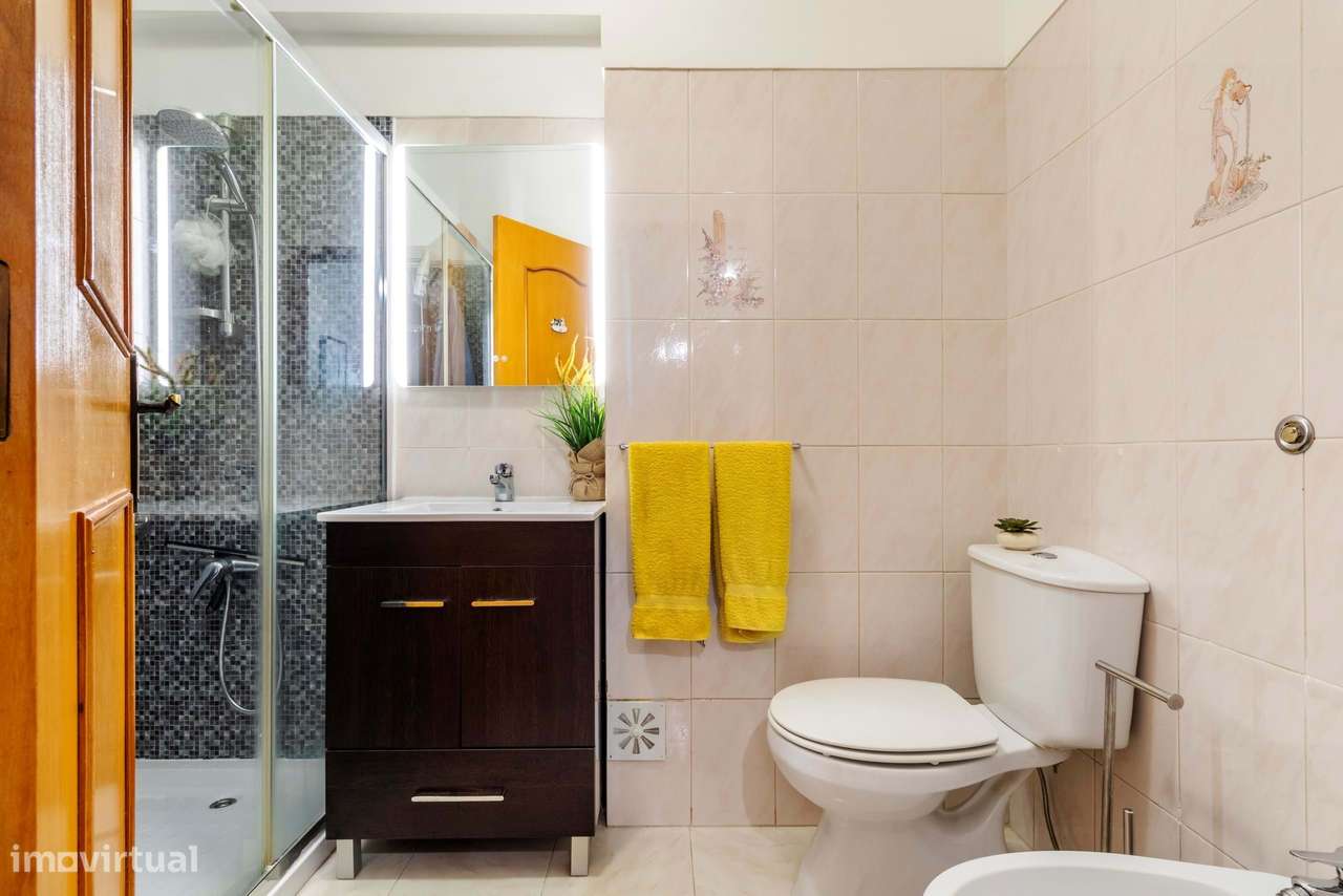 Apartamento T2 c/ Varanda no Casal do Cotão, Sintra-26