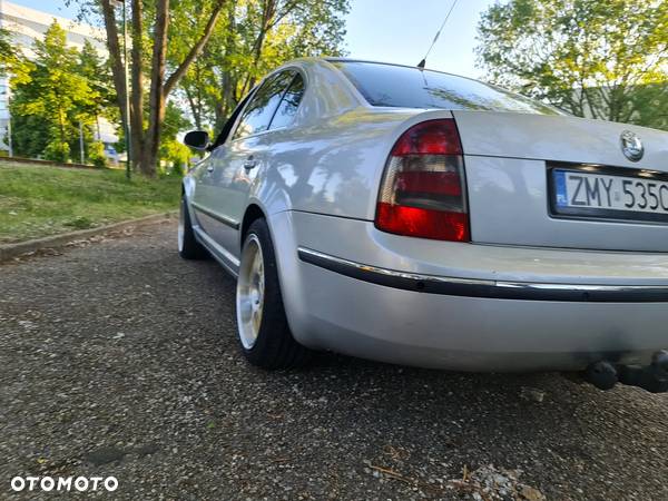 Skoda Superb 1.9 TDI Elegance - 2