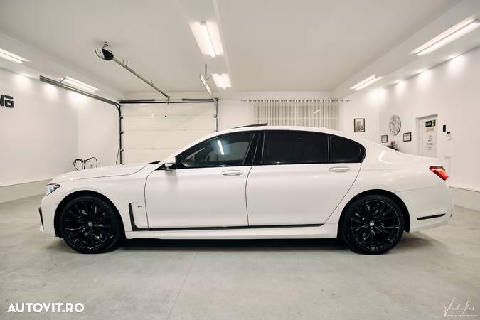 BMW Seria 7 750Ld xDrive - 32