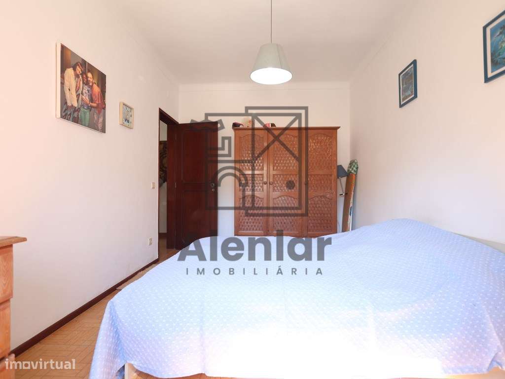 Moradia no Centro de Alenquer - Oportunidade-14