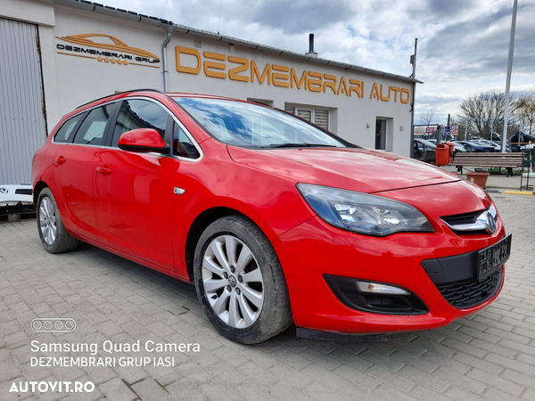 Usa Fata Stanga opel Astra 2013 Break Rosu - 6