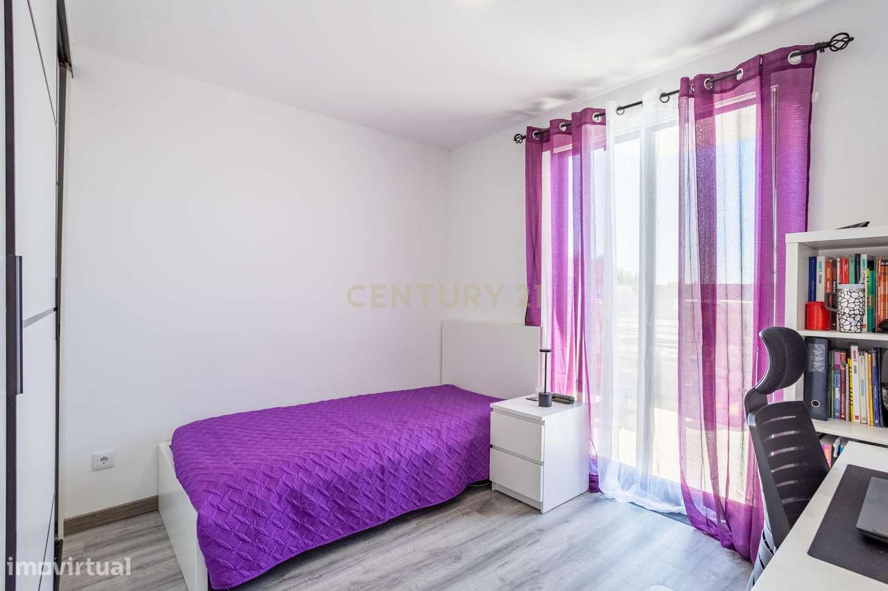 Moradia T3 + 1 com uma vista espetacular em Fonte Santa-24