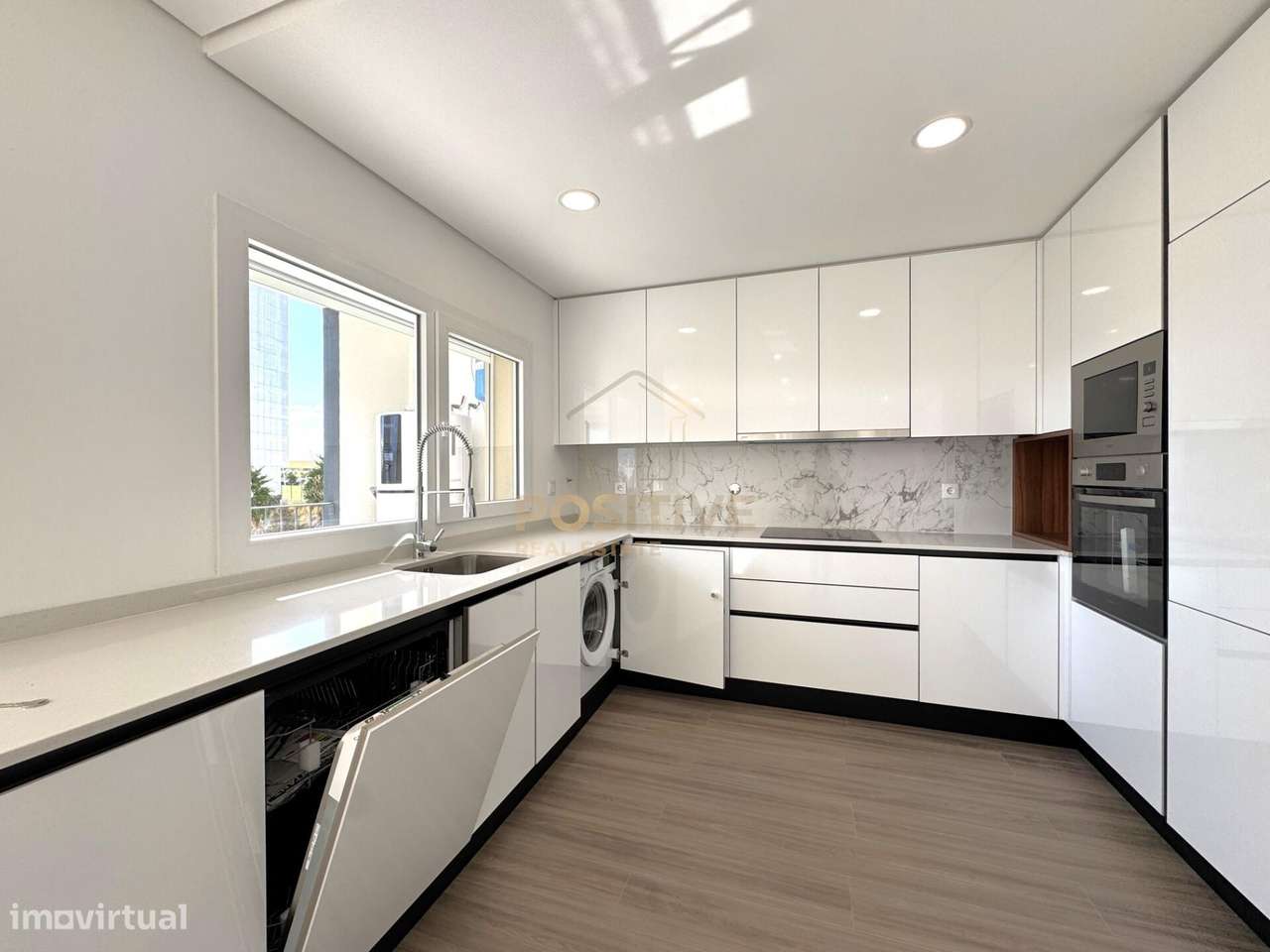 T3 em Santa Marta do Pinhal | Suite, 2 varandas e zona social de 31 m2-11