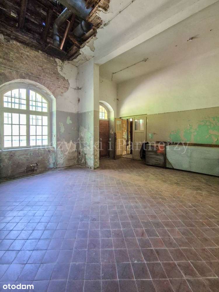 Nietuzinkowa nieruchomość w Kowarach-12