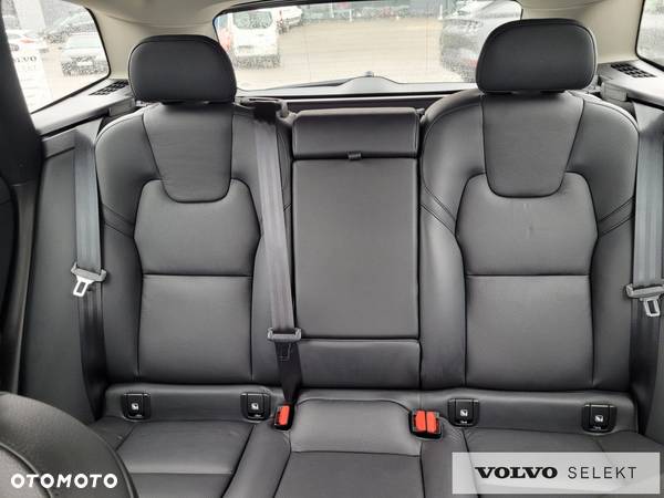 Volvo XC 60 - 25