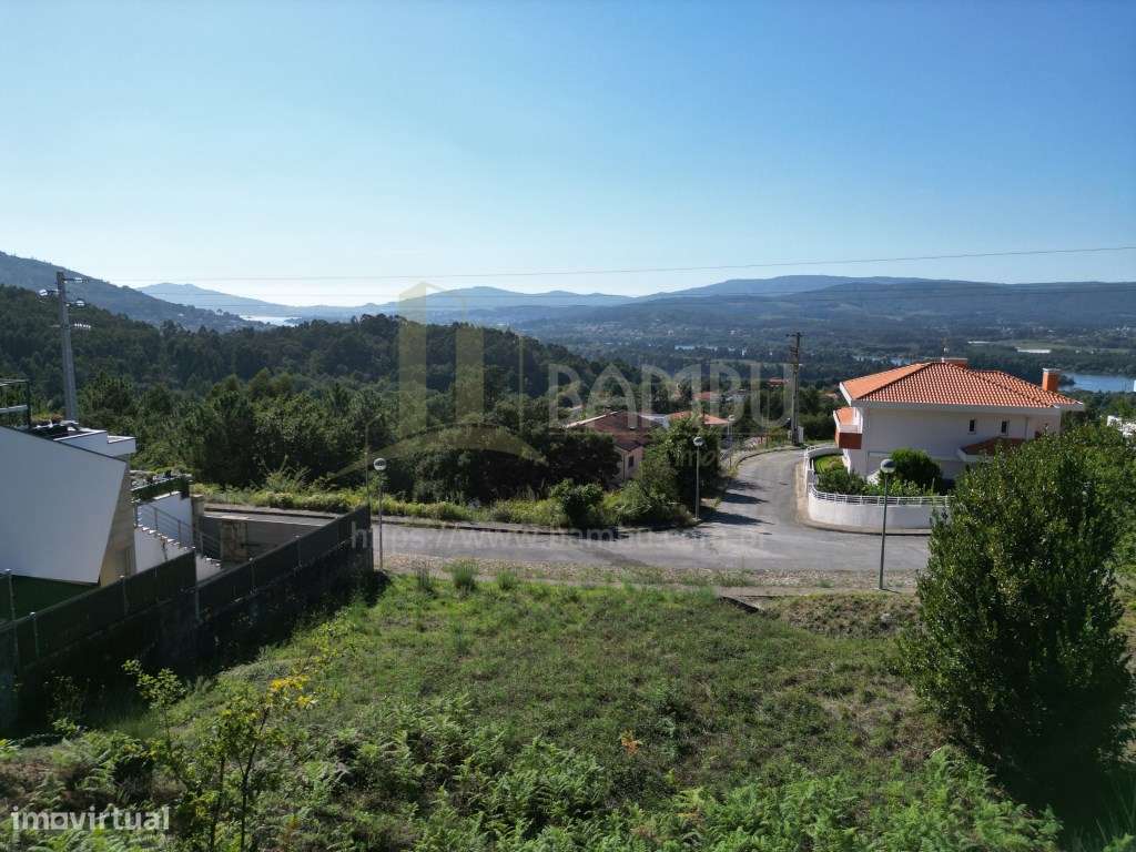 Lote de terreno com 936m2, projeto aprovado e vistas rio!-7
