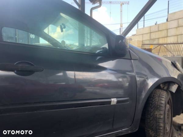 Zderzak tył tylny Renault Clio III 5D HB TEB66 - 14
