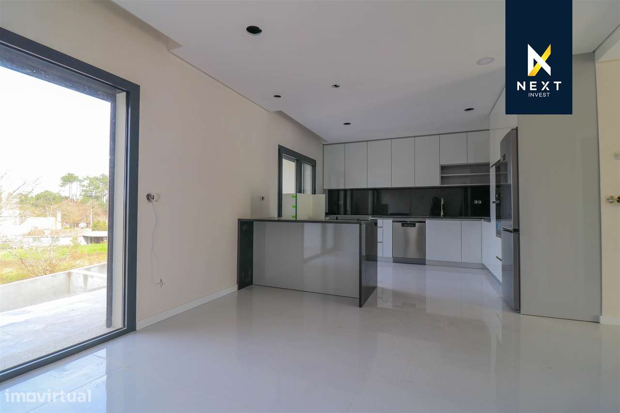 Moradia em T3+1 Nova – Viseu-14