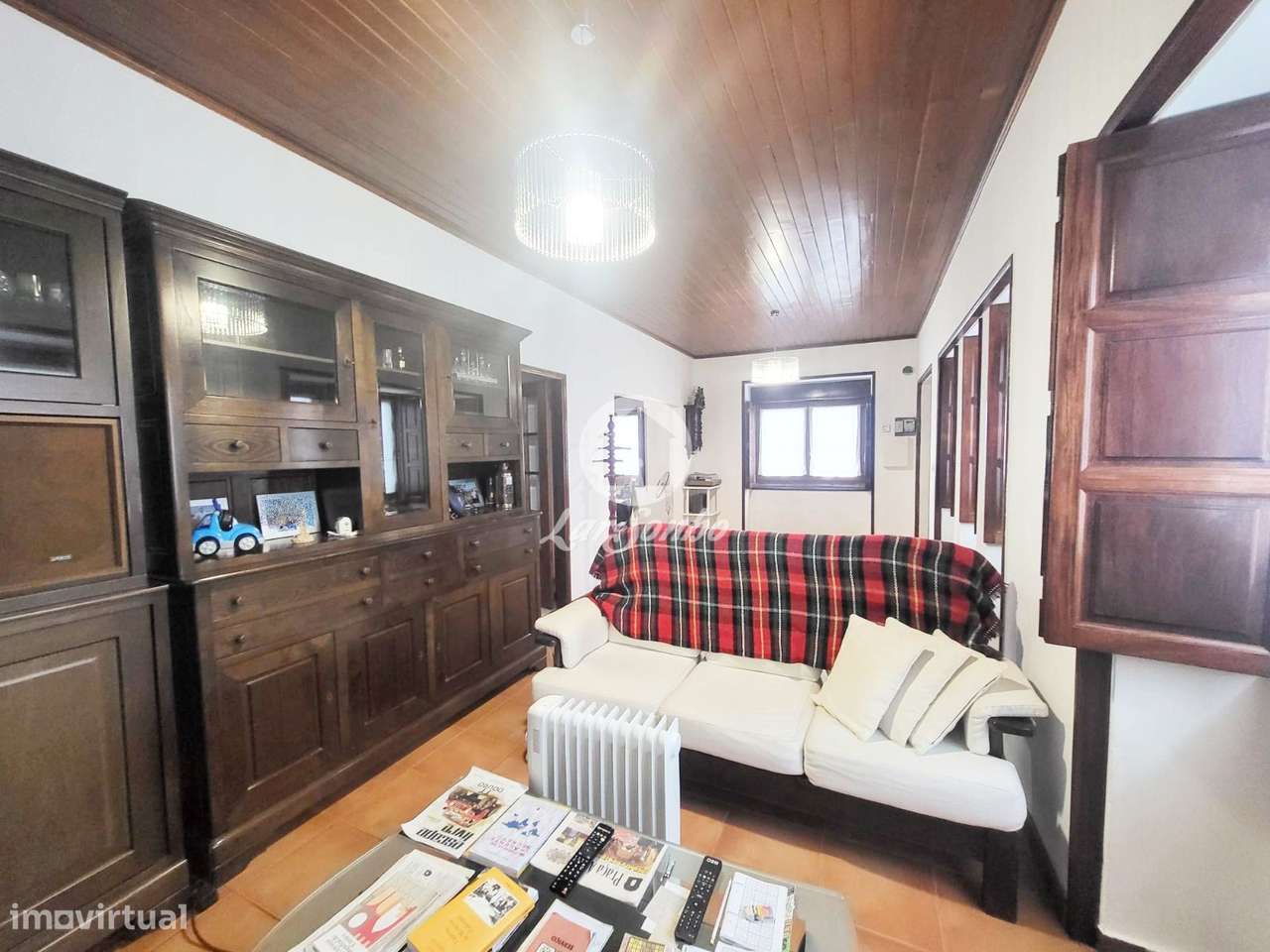 Moradia T6 Remodelada com Jardim e Churrasqueira a 15 Min de Viana ... - Grande imagem: 5/19