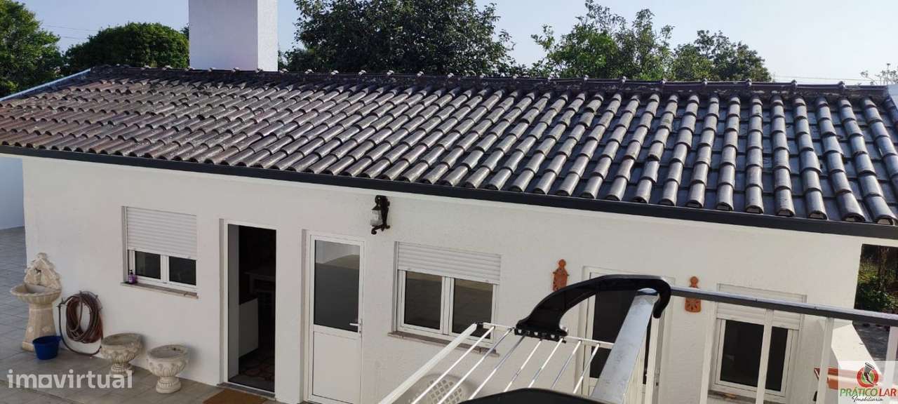 Moradia T3 com anexos e garagem em Nariz - Grande imagem: 2/38