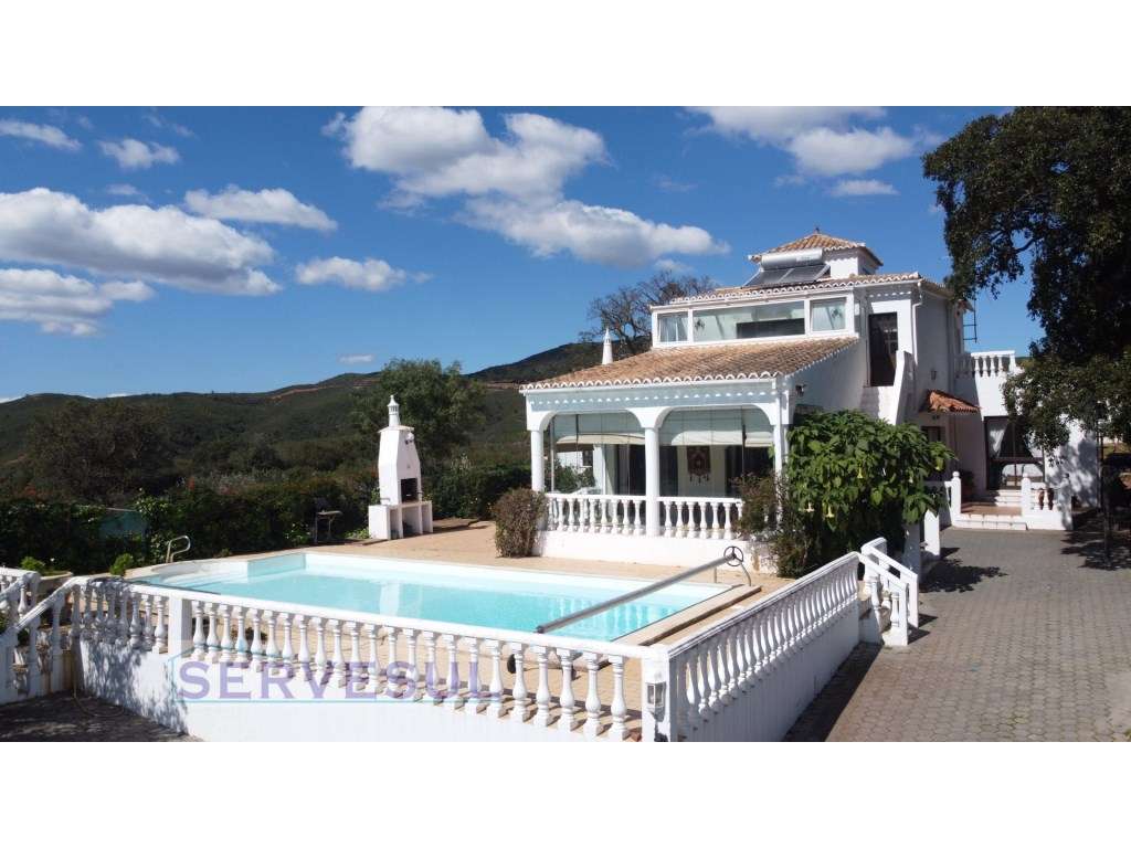 Bonita moradia de campo com 4 quartos e piscina, inserida num amplo... - Grande imagem: 4/50