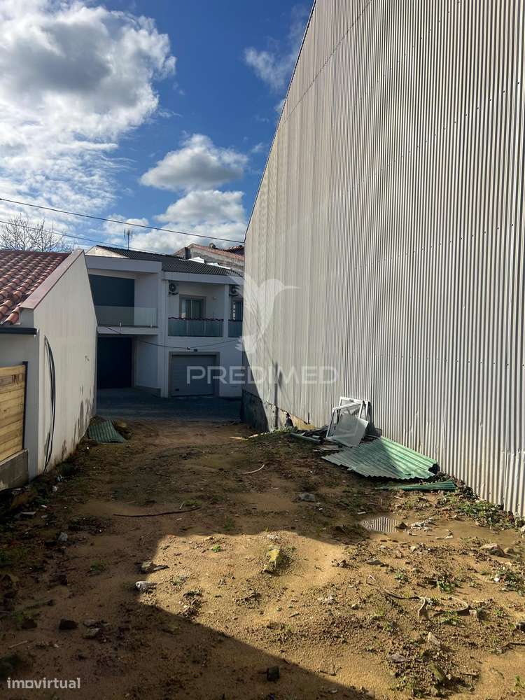 Terreno com 213 M2 em Real, Braga - Grande imagem: 5/17