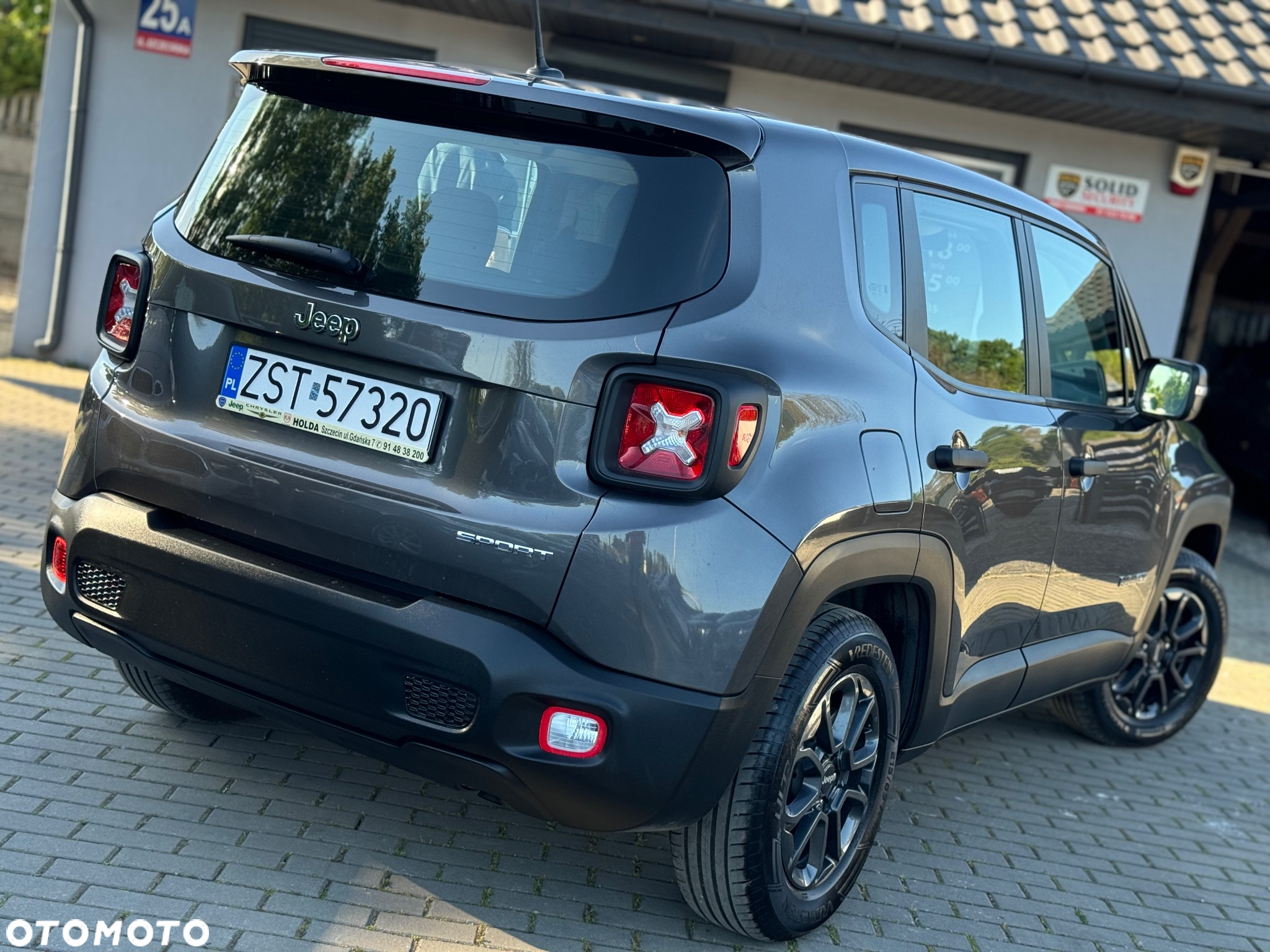 Jeep Renegade 1.6 E-TorQ Sport FWD - 11