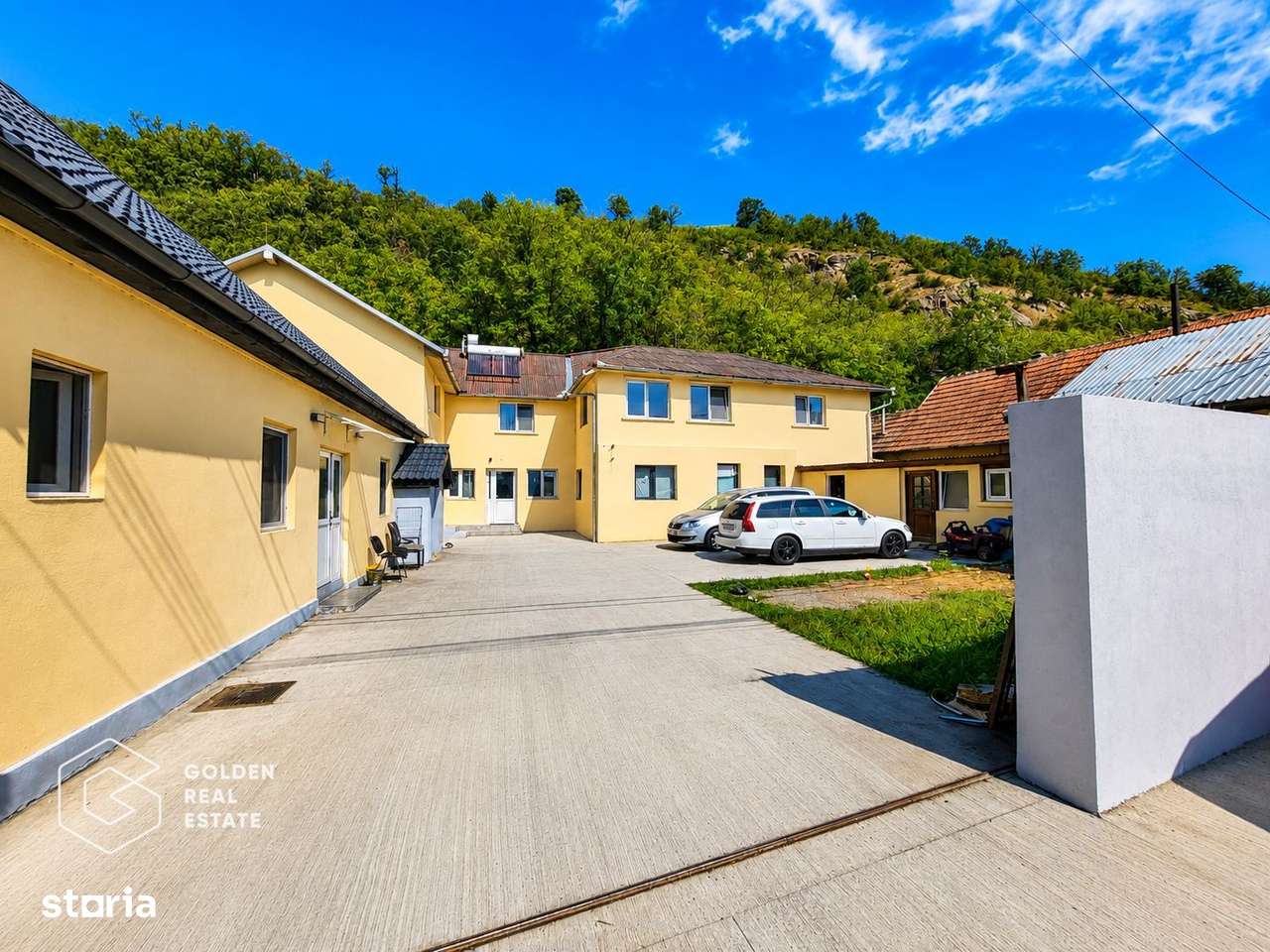 Casa cu 2 corpuri de cladire, oras Lipova-1