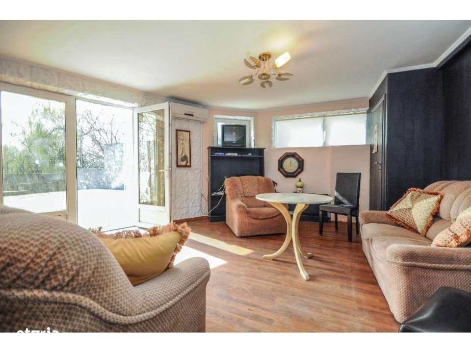 Ocazie unica de investitie, vila de lux in Balotesti - Imagine principală: 4/10