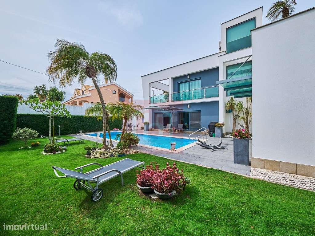 Moradia T4 de Luxo com piscina inserida no condominio privado em Sã...-8