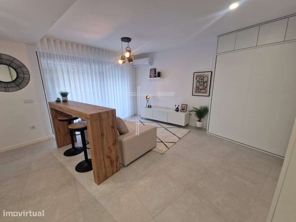 Apartamento totalmente mobilado e equipado - Avenidas Novas - Grande imagem: 4/9