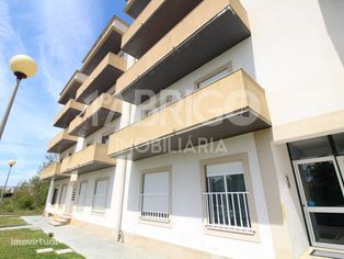 Apartamento T2, terceiro andar sem el...