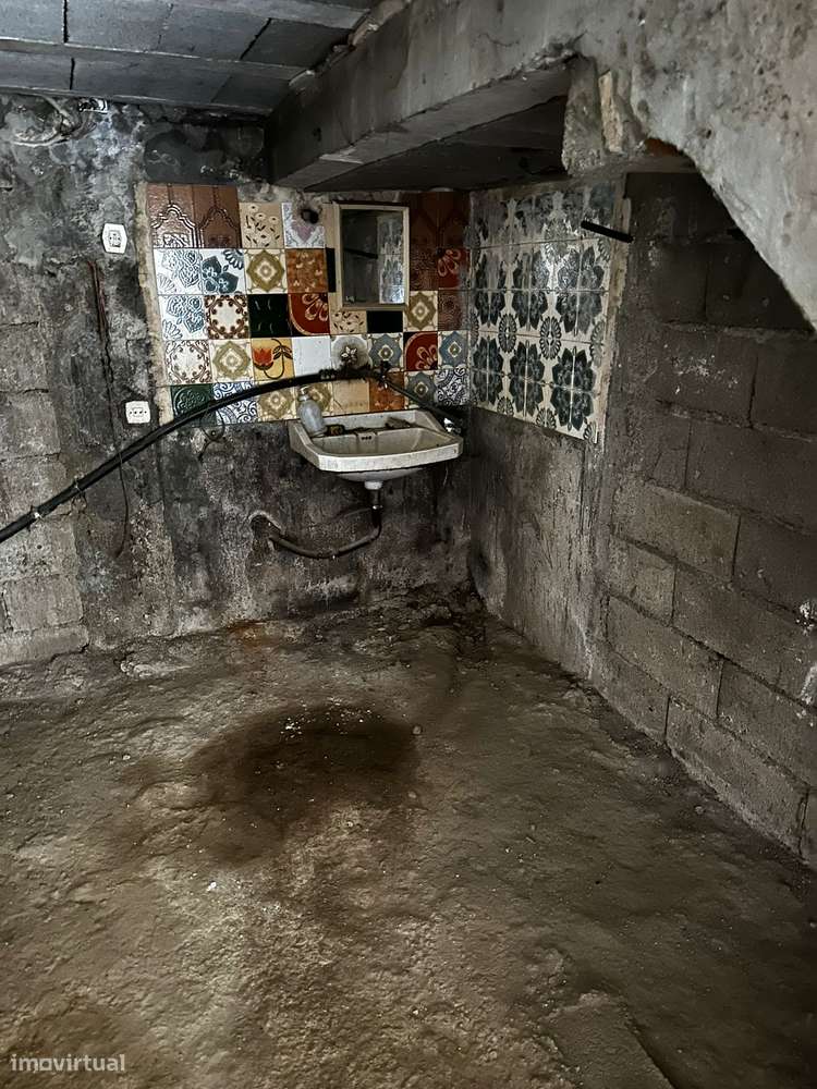 Imóvel de banco : escritura ao abrigo do simplex-7