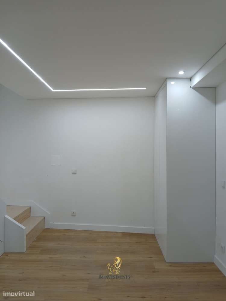 Apartamento Duplex T0 Novo-13