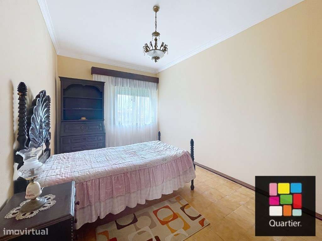 Moradia com 6 divisões-5