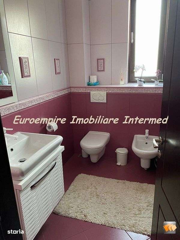 Vila deosebita de vanzare, zona AGIGEA , P+1 cu teren 500 mp - Imagine principală: 5/20