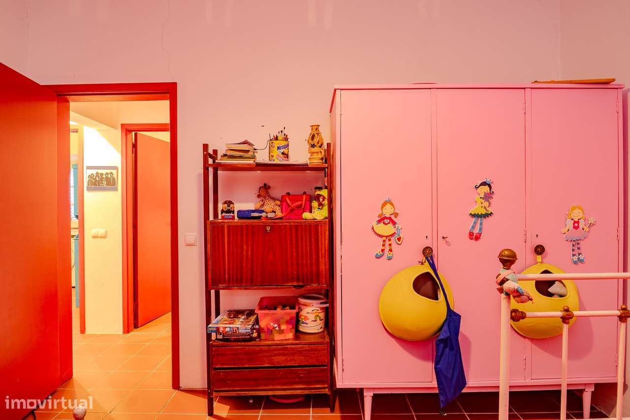 CASA COM QUINTAL | PARA VENDA | FALCOEIRAS-5