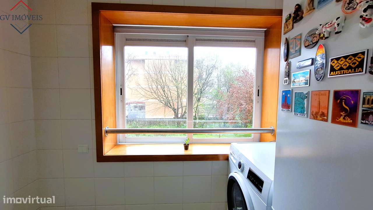 Excelente T1+1  Rua John Whitehead-12