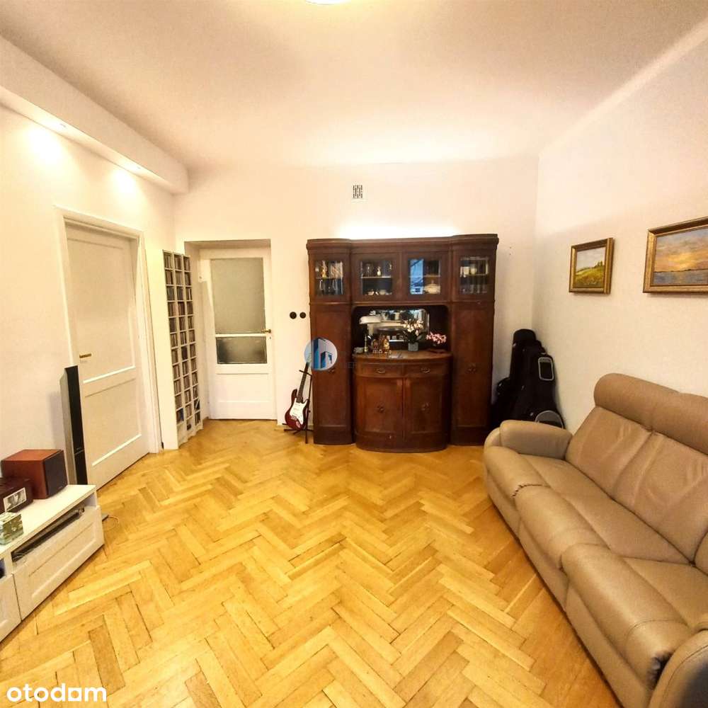 Kamienca, balkon, 1 piętro, Nowe Włochy-12