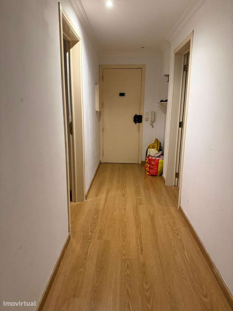 Apartamento T3 no Centro do Montijo-24