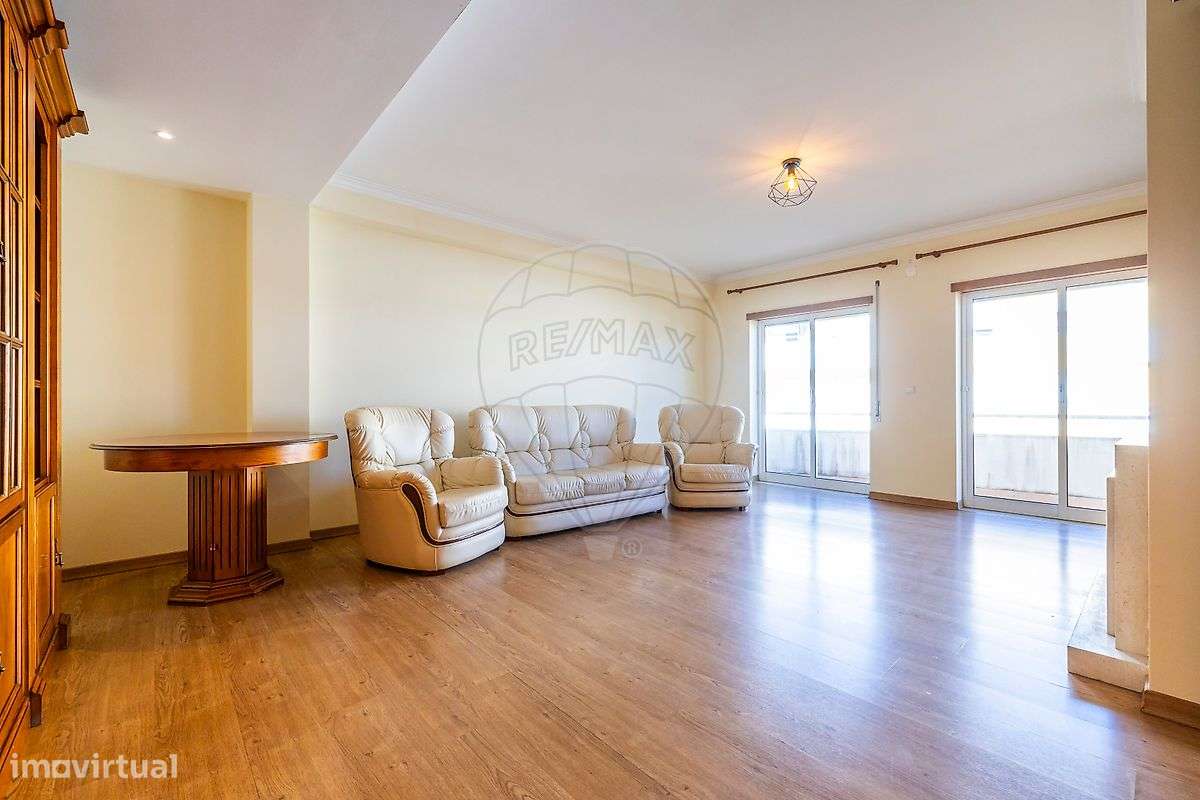 Apartamento T3 para arrendamento - Grande imagem: 2/22