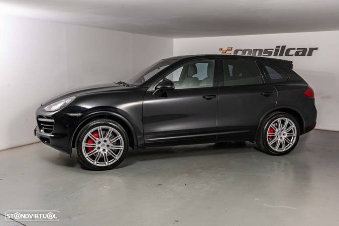 Porsche Cayenne Turbo - 6