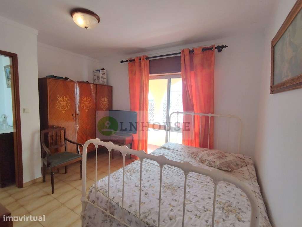 Moradia T2+2 com quintal e terraço, Azinhal-32