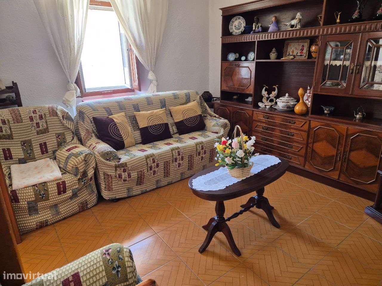 Excelente moradia terrea com 2 logradouros na Aldeia dos Fernandes-6