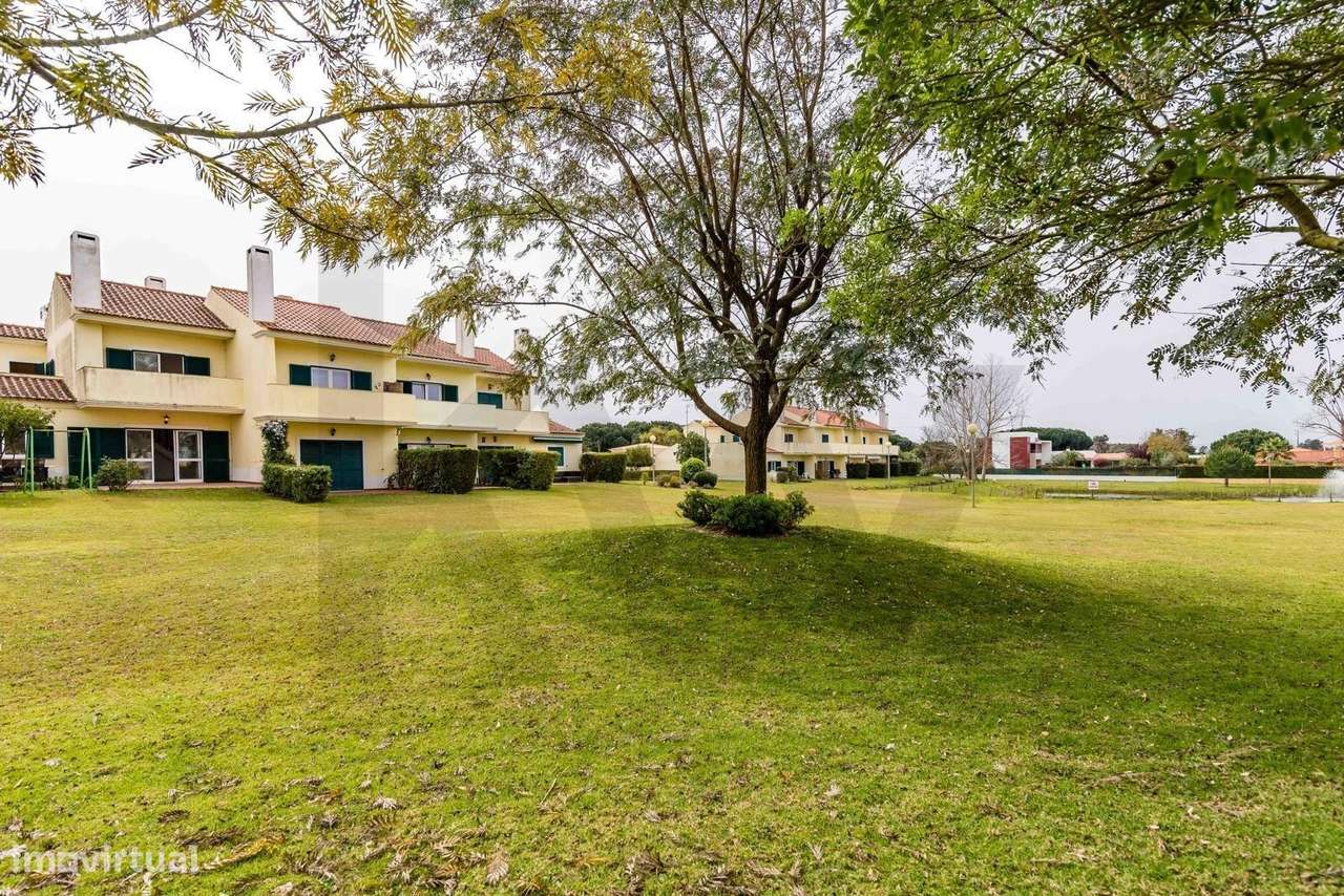 Oportunidade de investimento em Moradia Golfe Montado - T3-7