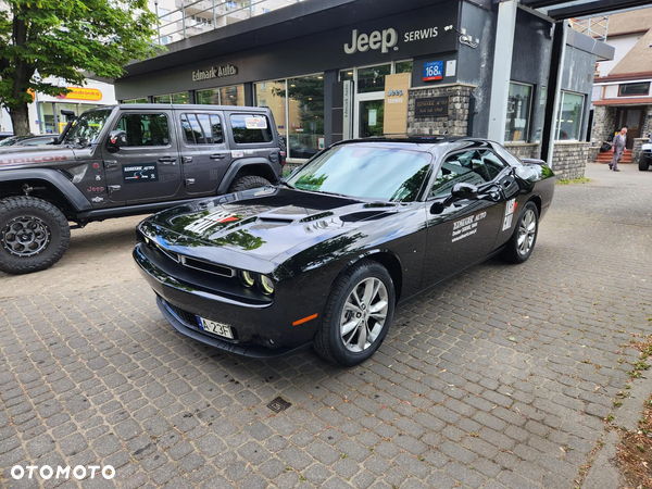 Dodge Challenger - 6