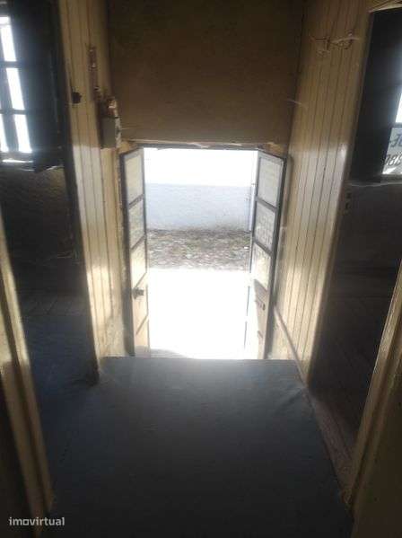 Casa para restaurar em Folgosinho - Grande imagem: 5/6