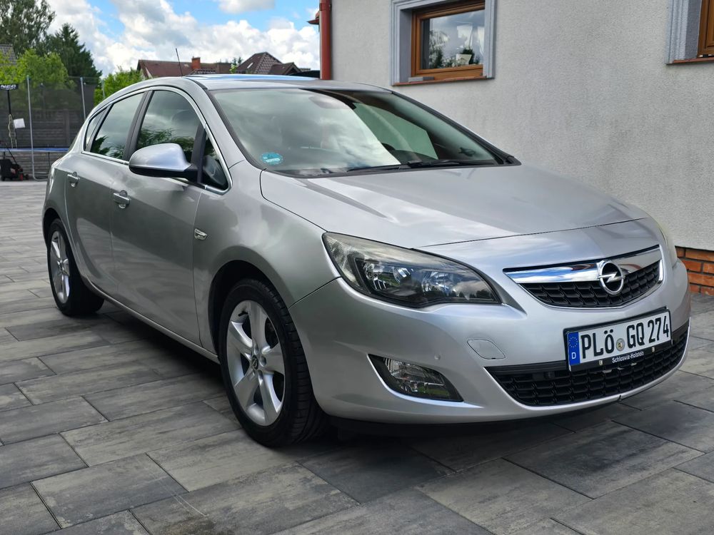 Opel Astra J 1.6 2010