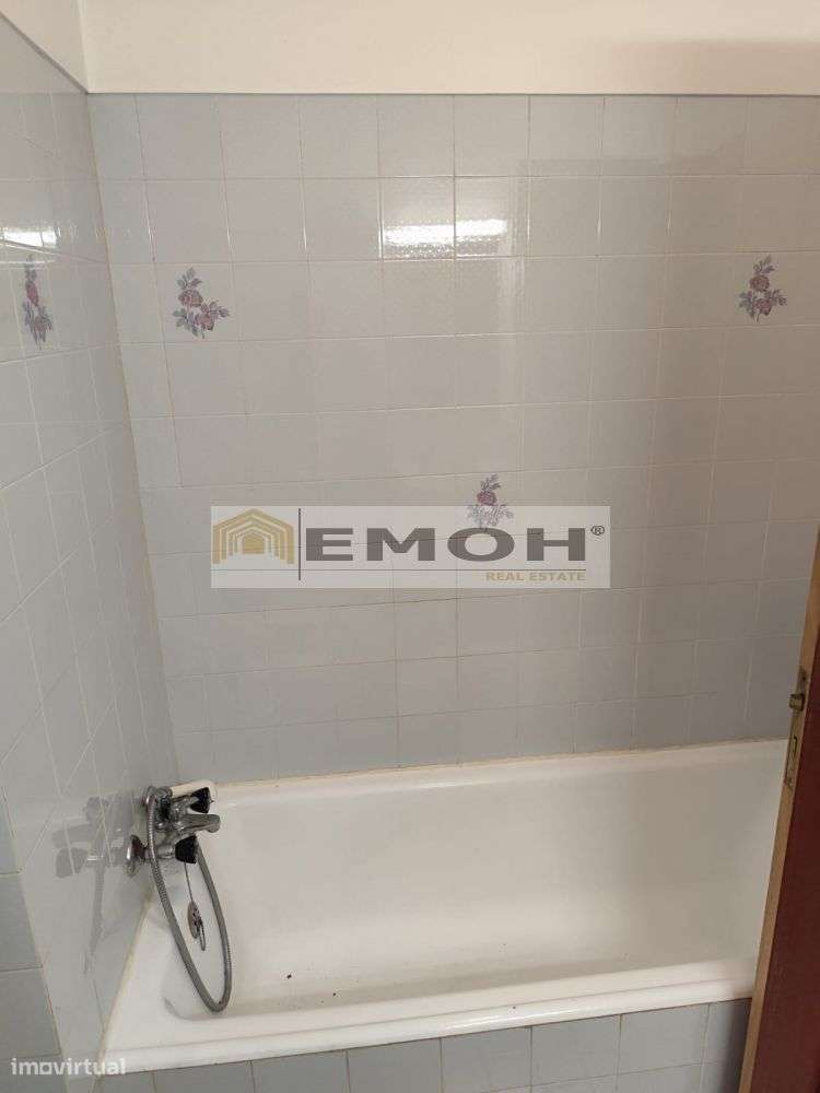 Apartamento T2 São Pedro Estoril-10