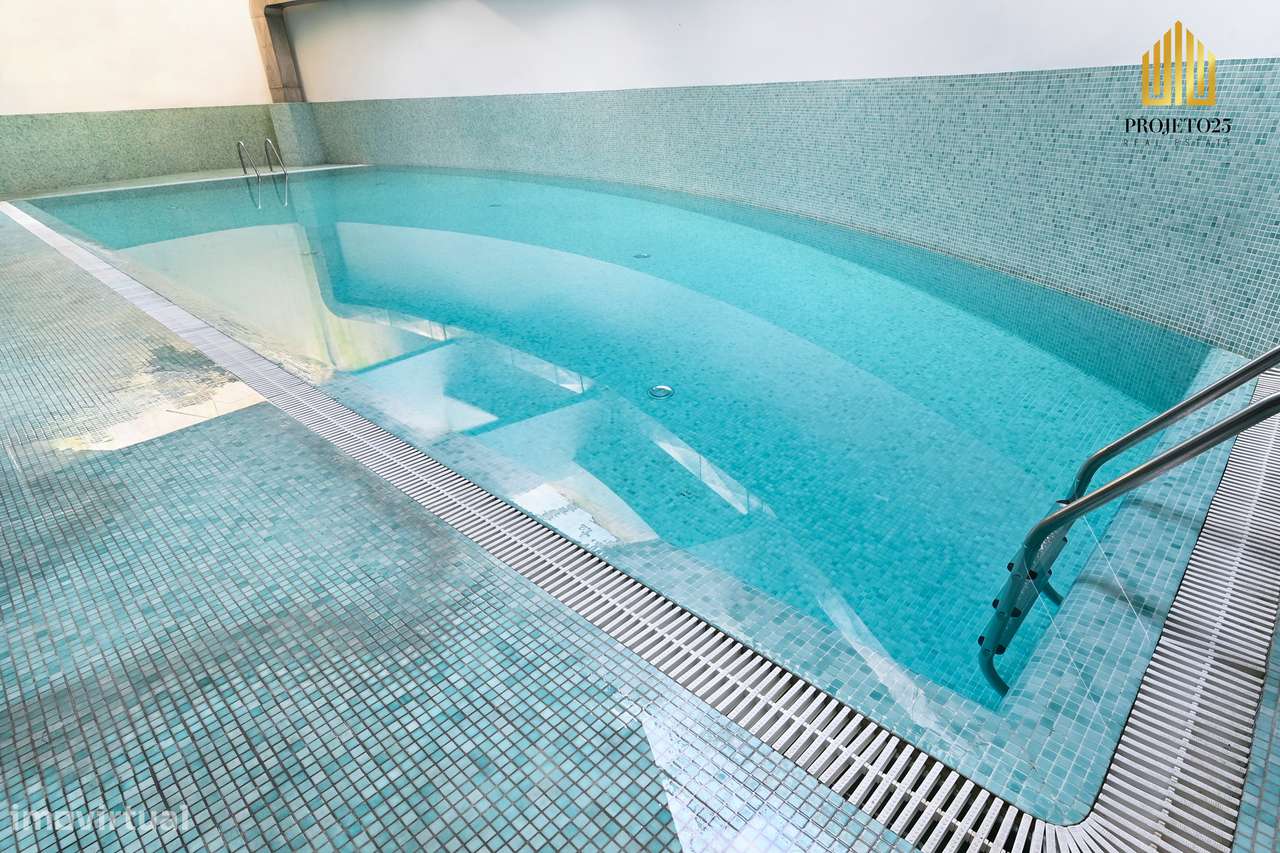 T2 Com Terraço Privativo em Condº Fechado com Piscina Coberta e Jardim-30