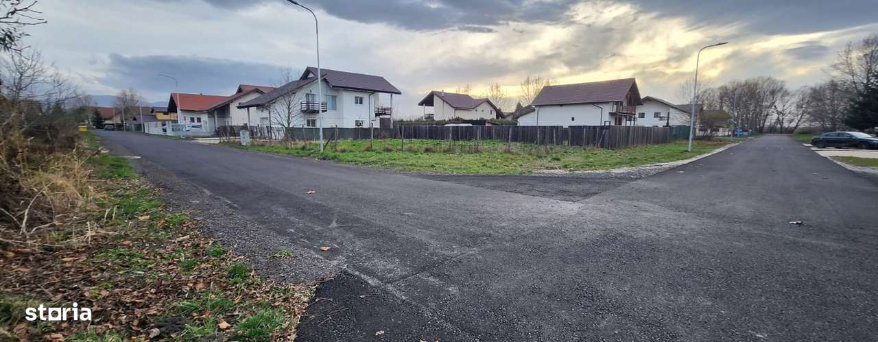 Teren 1.000 mp in Stupini, zona de case, utilitati, deschidere 25 ml! - Imagine principală: 1/3