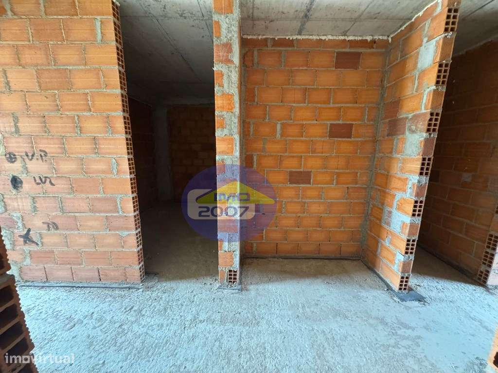 Apartamento T2 em Argoncilhe-15