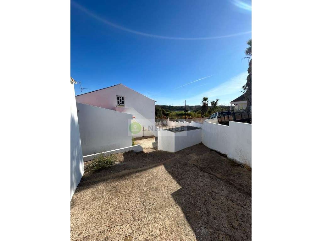 Moradia T3 com vista rio e campo, Almada de Ouro - Castro Marim-8