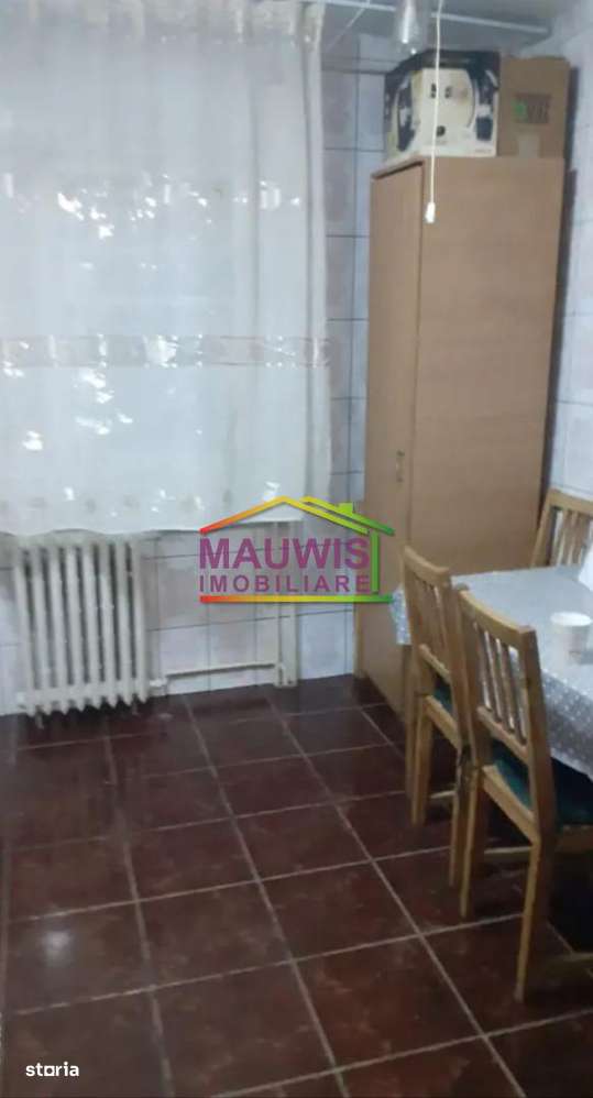 Vand apartament cu 4 camere, zona Giurgiului – scoala Generala n-2
