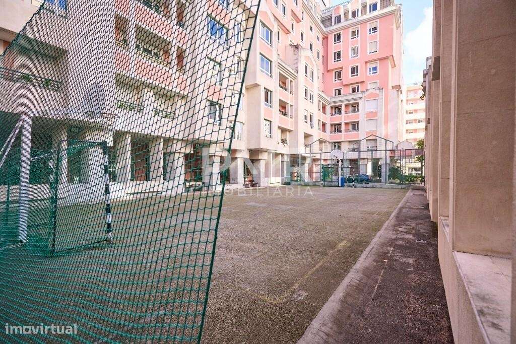 Apartamento T3 no prestigiado Parque dos Príncipes – Telheiras-25