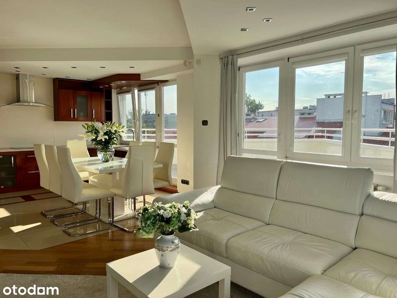 Trzystronny apartament 131,40 m2 z 3 tarasami 38m2 i garażem - Pełny obrazek: 2/20