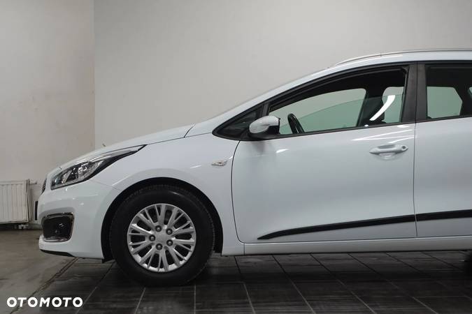 Kia Ceed 1.4 CRDi 90 SW Vision - 22